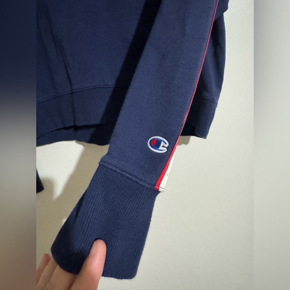 Champion Heritage Crew sweatshirt Dark Blue Crewneck with Red and White Accents - Picture 3 of 7